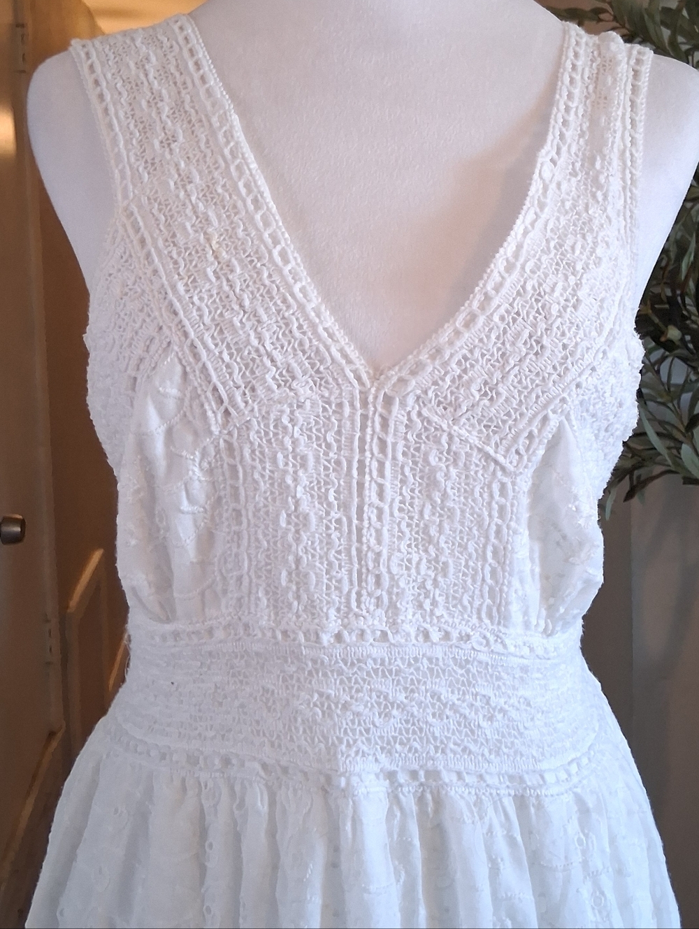 Bigg Bull Lace Tiered Midi Dress Sleeveless White SzS Fairy Summer Bohemian - Picture 16 of 16